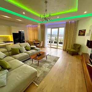 Queen's Luxury تيرانا